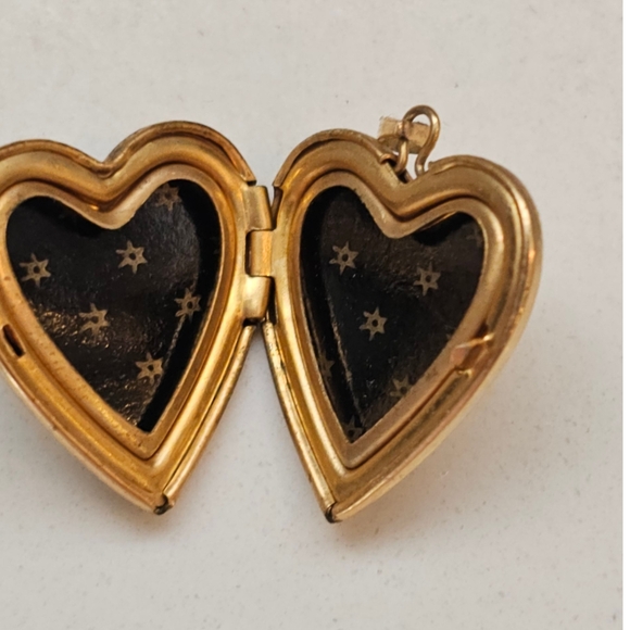Vintage 14k Gold Heart Locket Pendant - Picture 4 of 4